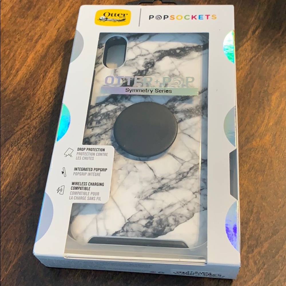 Otterbox with built in pop socket